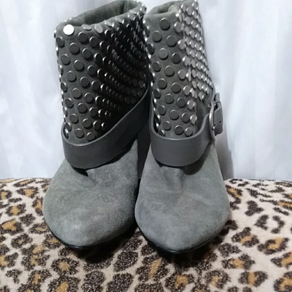 Rosegold studded halle boots grey